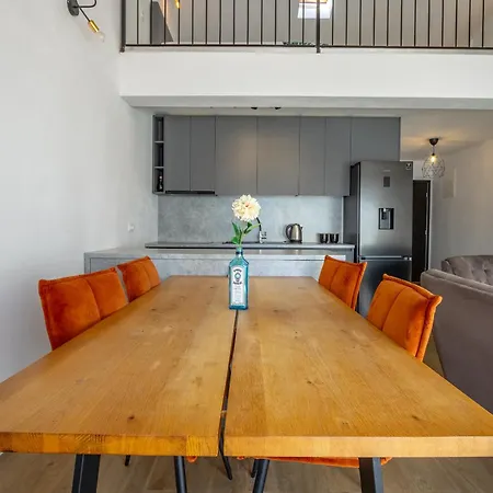 Apartment Apartman Rojo *