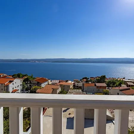Apartman Rojo דירה *